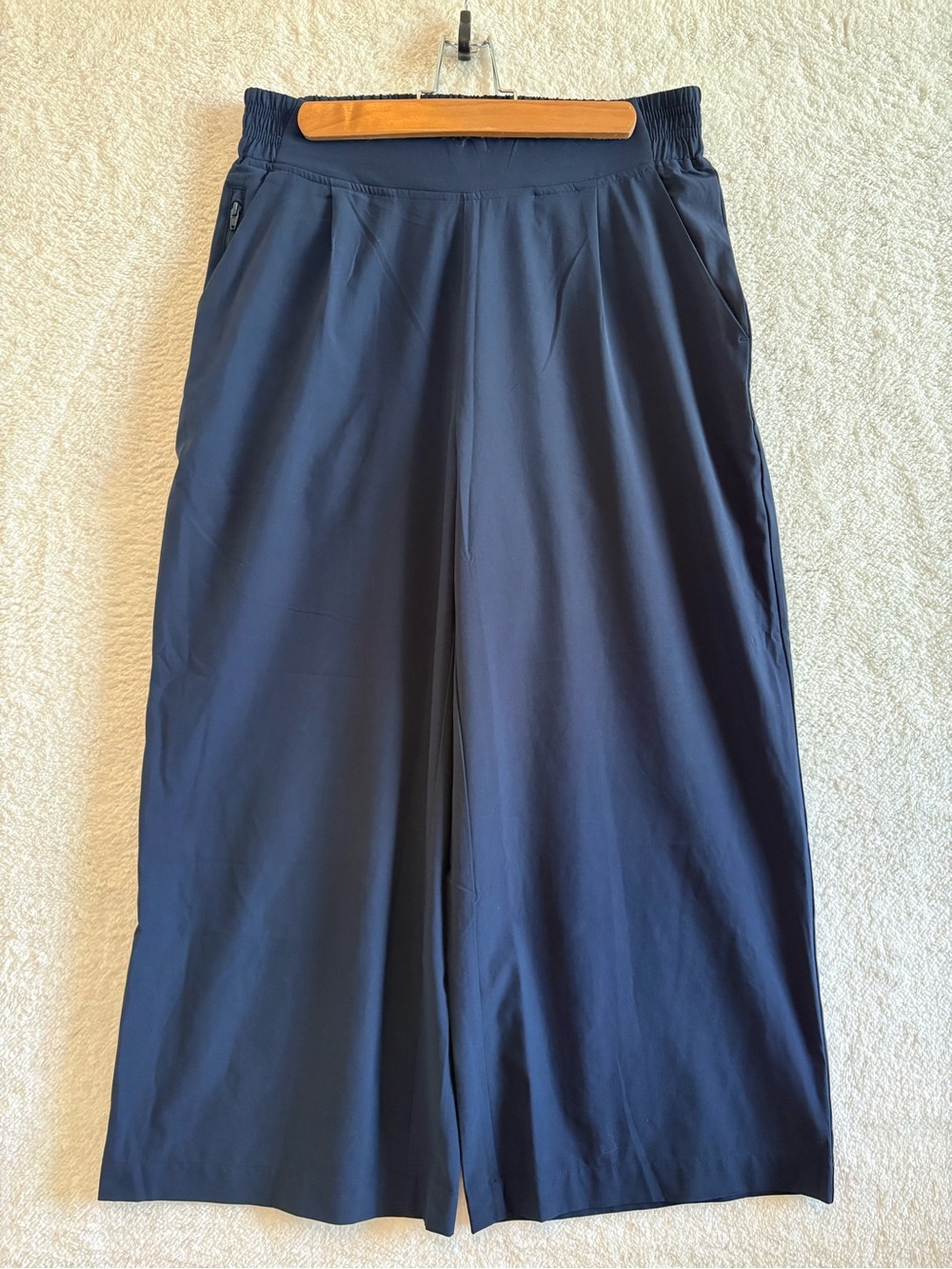 Quince Performance Tech Cropped Wide Leg Pants Navy Blue Size Medium